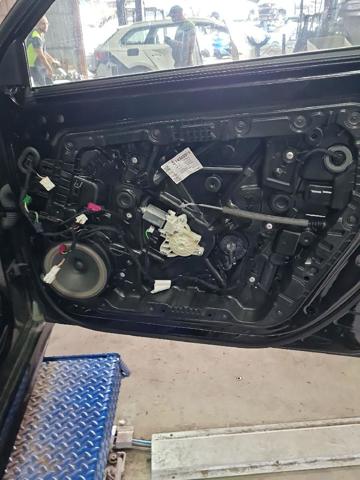 Mecanismo de acionamento de vidro da porta dianteira direita para Mercedes A V177