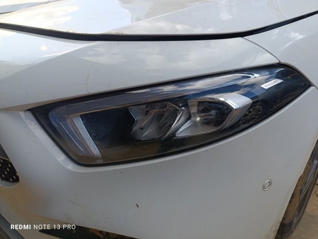 Luz esquerda A1779060101 MERCEDES