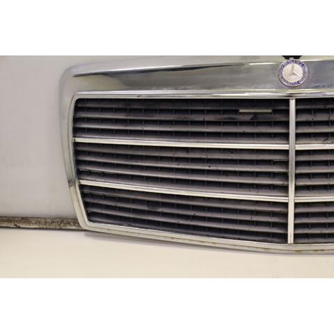 Grelha do radiador A2018880223 MERCEDES