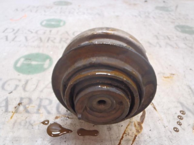 Coxim (suporte) esquerdo de motor A2022402517 MERCEDES