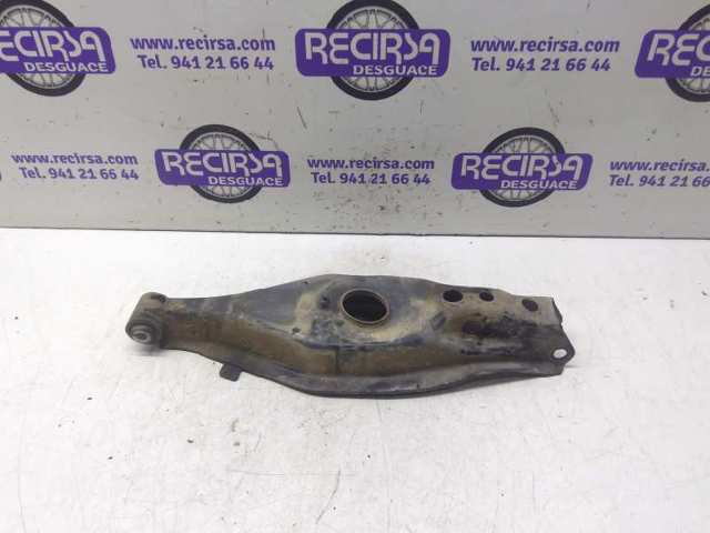 Braço oscilante inferior esquerdo de suspensão traseira/direita A2023500206 MERCEDES