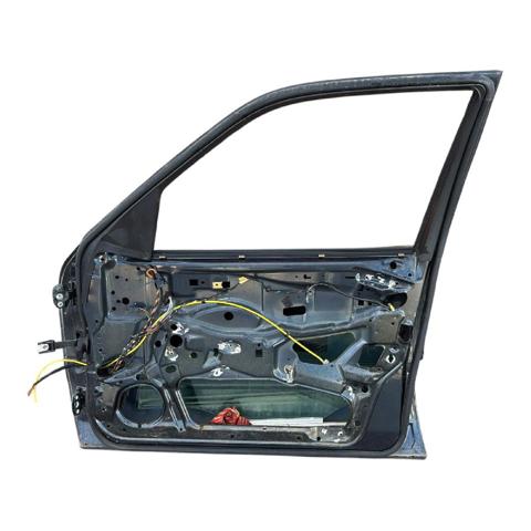Porta dianteira direita A2027201605 MERCEDES