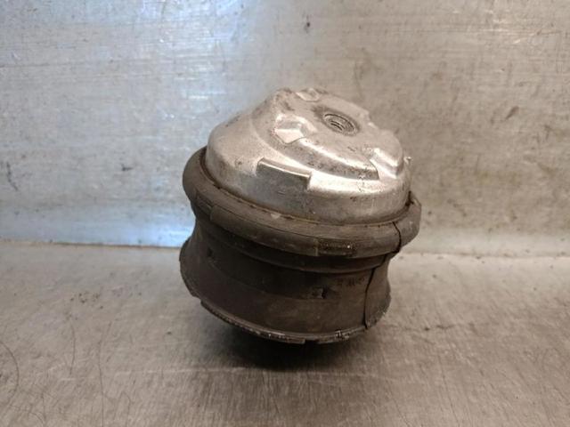 Coxim (suporte) esquerdo/direito de motor A2032401417 MERCEDES