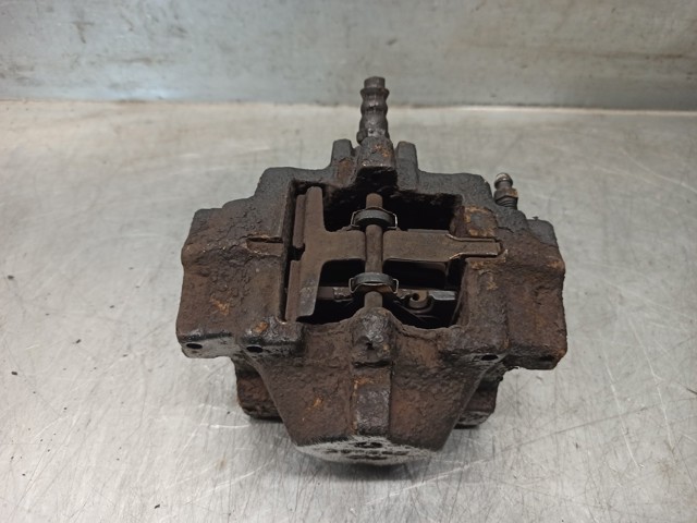 Suporte do freio traseiro direito A2034230898 MERCEDES