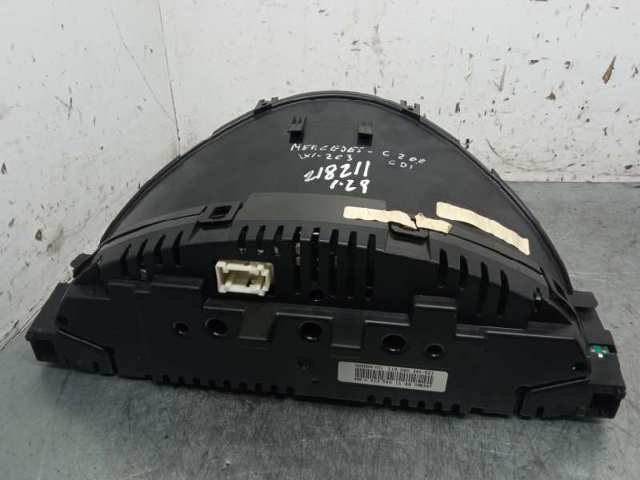 Painel de instrumentos (quadro de instrumentos) A2035401148 MERCEDES