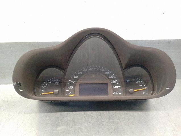 Painel de instrumentos (quadro de instrumentos) A2035401547 MERCEDES