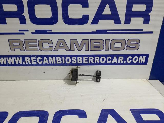 Limitador dianteiro de abertura de porta A2037200116 MERCEDES