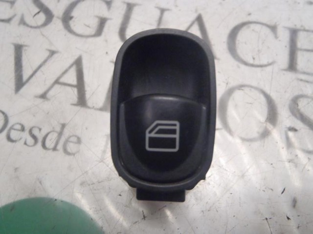 Botão dianteiro direito de ativação de motor de acionamento de vidro A20382002107167 MERCEDES