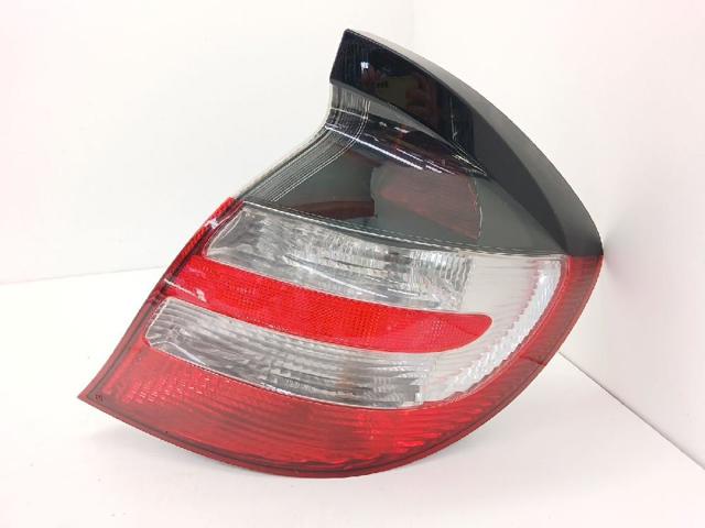 Lanterna traseira direita A2038202664 MERCEDES