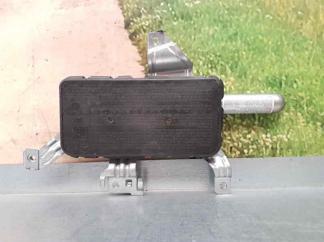 Cinto de segurança (AIRBAG) da porta dianteira direita A2038602605EU MERCEDES