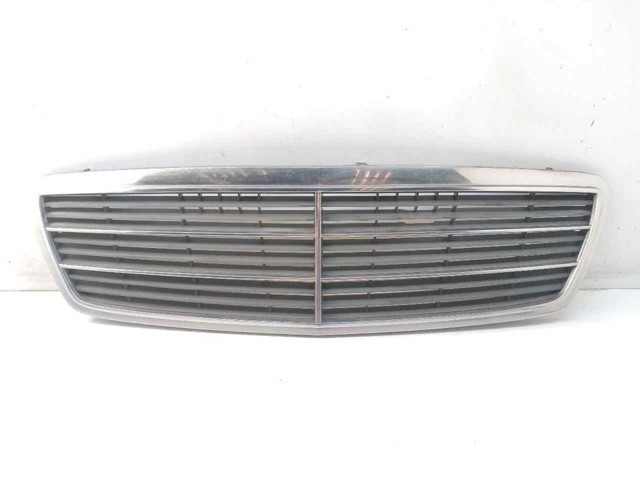 Grelha do radiador A2038800483 MERCEDES