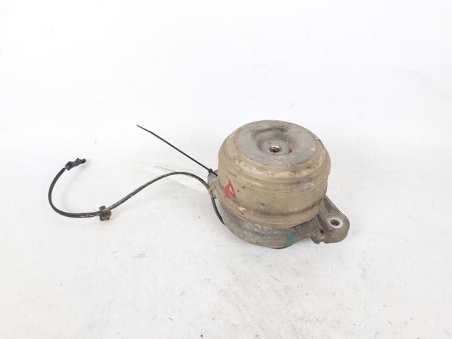 Coxim (suporte) direito de motor A2042404117 MERCEDES