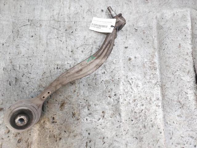 Braço oscilante superior esquerdo de suspensão dianteira A2043308311 MERCEDES
