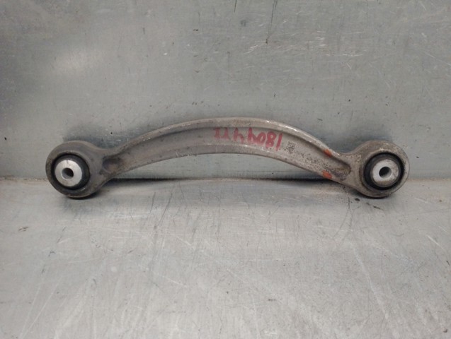 Braço oscilante superior esquerdo de suspensão traseira A2043502106 MERCEDES