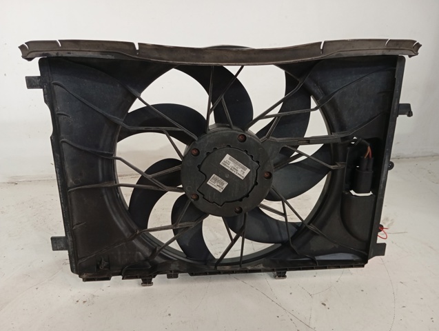 Difusor do radiador de esfriamento, montado com motor e roda de aletas A2045000293 MERCEDES