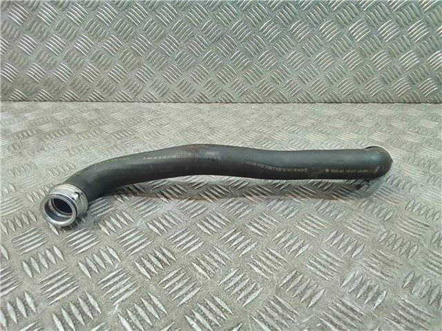 Mangueira (cano derivado) do radiador de esfriamento superior A2045010182 MERCEDES