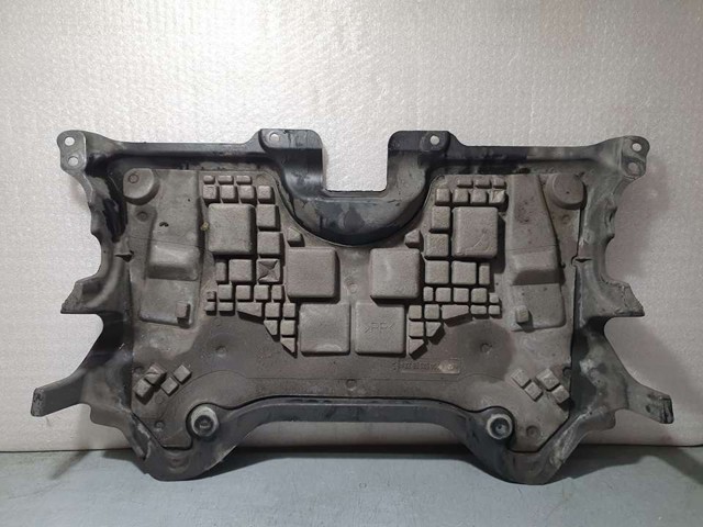 Proteção de motor, de panela (da seção de motor) A2045200823 MERCEDES