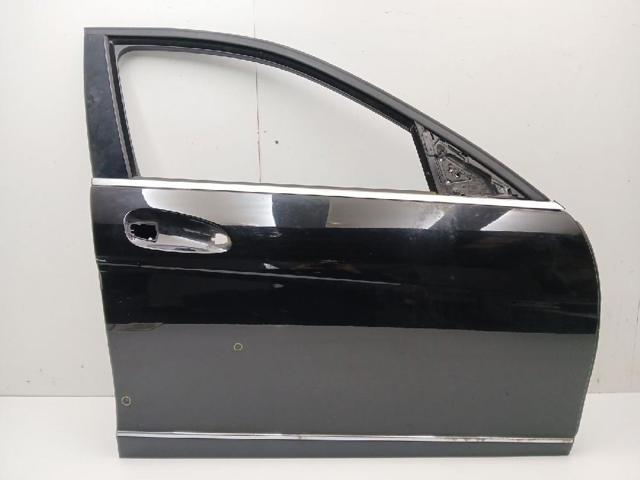 Porta dianteira direita A2047200205 MERCEDES