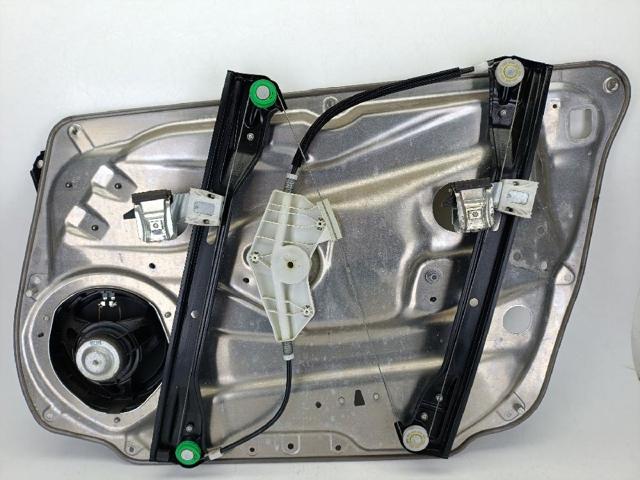Mecanismo de acionamento de vidro da porta dianteira esquerda A2047200579 MERCEDES