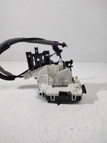 Fecho da porta dianteira esquerda A2047202735 MERCEDES