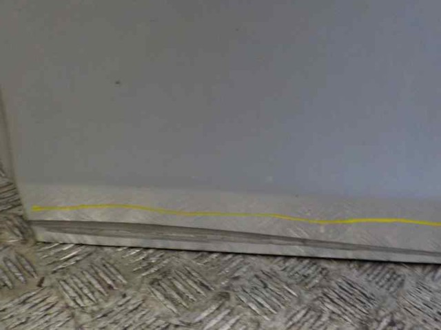 Porta traseira esquerda A2047300105 MERCEDES