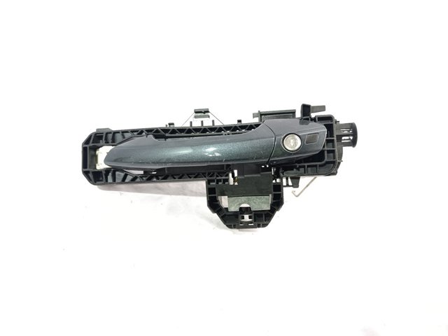 Suporte de maçaneta externa da porta dianteira esquerda A2047600534 MERCEDES