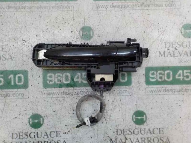 Suporte de maçaneta externa da porta traseira esquerda A2047601134 MERCEDES
