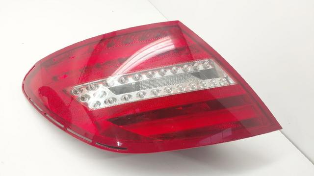 Lanterna traseira esquerda A2048201864 MERCEDES