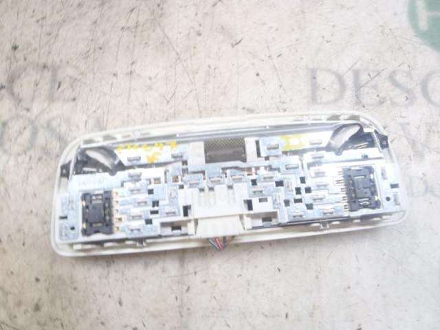 Quebra-luz traseiro de iluminação de salão (de cabina) A20482049017E94 MERCEDES