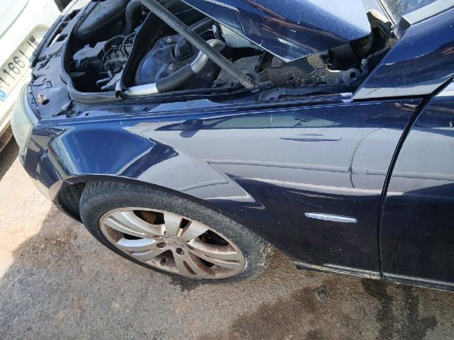 Pára-lama dianteiro esquerdo A2048801318 MERCEDES