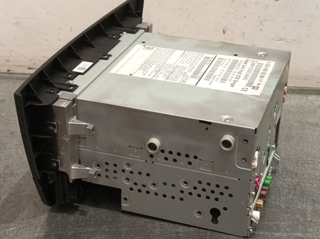 Aparelhagem de som (rádio AM/FM) A2049000208 MERCEDES