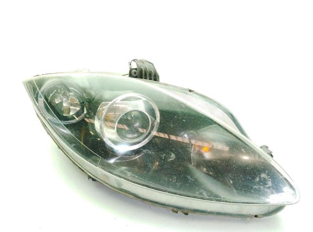 Luz direita A2049065203 MERCEDES