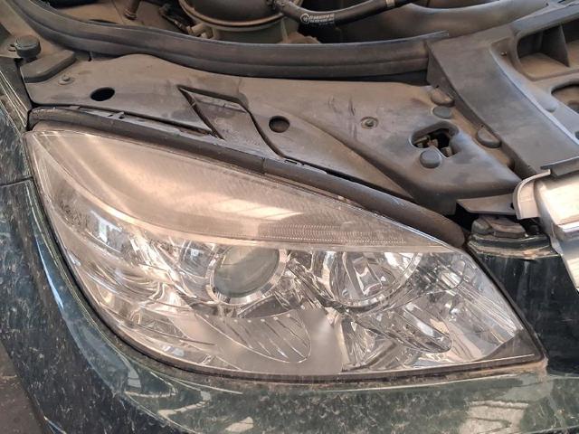 Luz direita A2049065203 MERCEDES