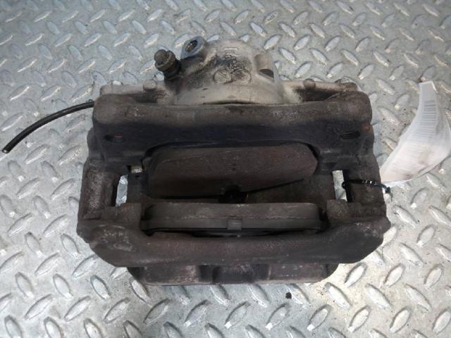 Suporte do freio dianteiro direito A2054210281 MERCEDES