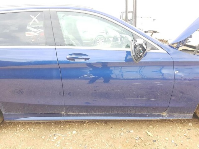 Porta dianteira direita A2057200205 MERCEDES