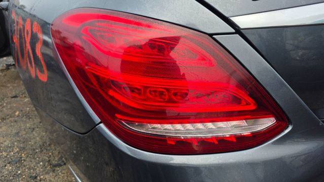 Lanterna traseira esquerda A2059060357 MERCEDES