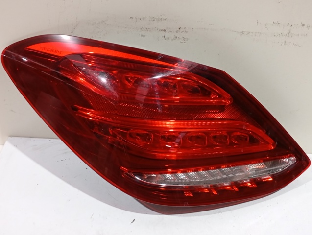 Lanterna traseira esquerda A2059060357 MERCEDES