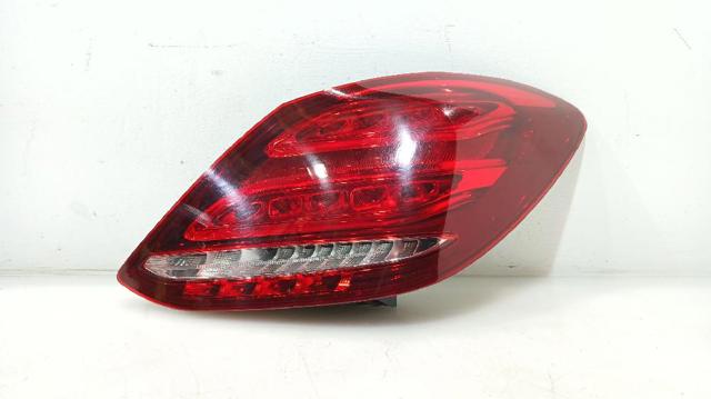 Lanterna traseira direita A2059060457 MERCEDES