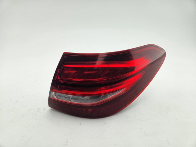 Lanterna traseira direita A2059065200 MERCEDES
