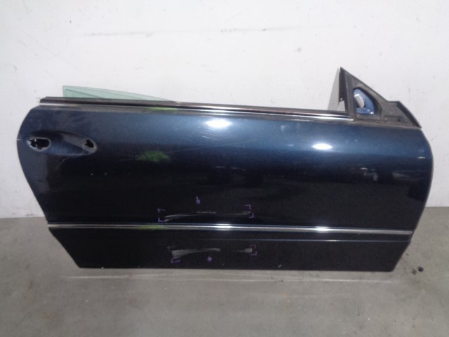 Porta dianteira direita A2097200205 MERCEDES