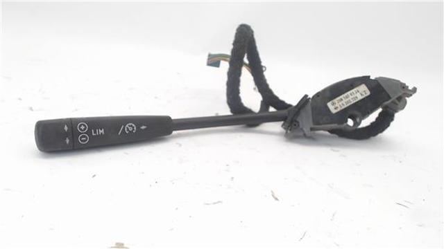 Comutador de controlo de cruzeiro A2105400245 MERCEDES