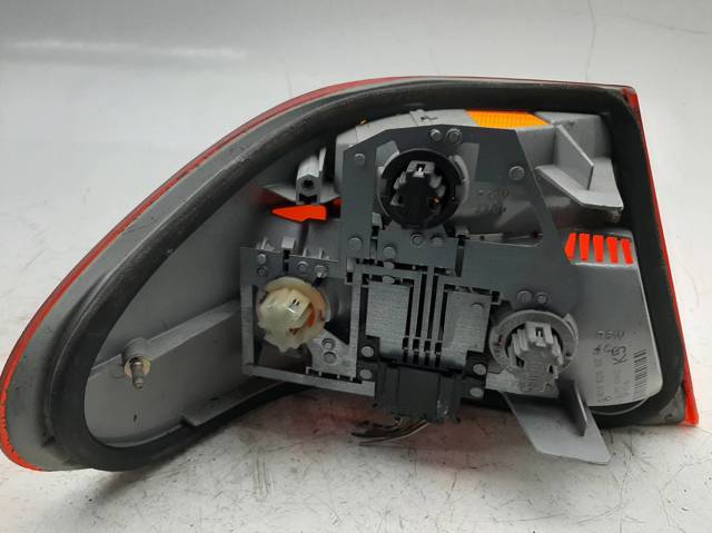 Lanterna traseira direita externa A2108200264 MERCEDES