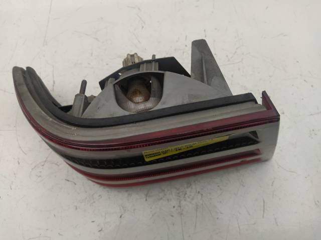 Lanterna traseira esquerda externa A2108208164 MERCEDES