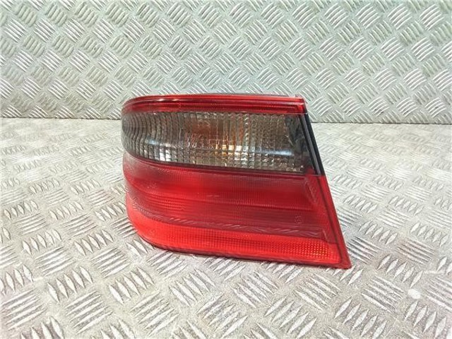 Lanterna traseira esquerda externa A2108208164 MERCEDES