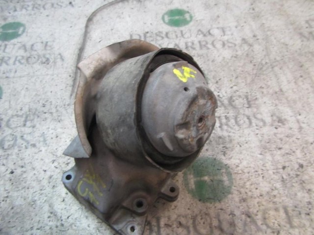 Coxim (suporte) direito de motor A2112402717 MERCEDES