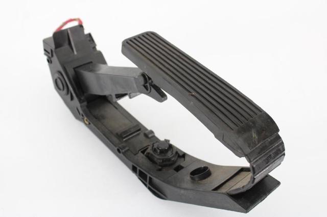 Pedal de gás (de acelerador) A2113000504 MERCEDES