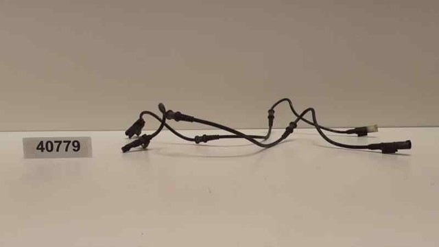 Sensor dianteiro direito de desgaste das sapatas do freio A2115400008 MERCEDES