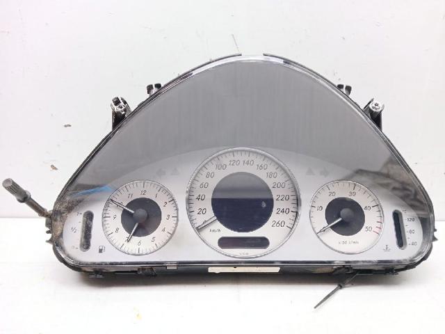 Painel de instrumentos (quadro de instrumentos) A2115403547 MERCEDES