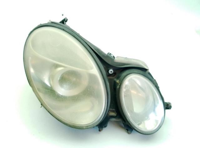 Luz direita A2118200261 MERCEDES