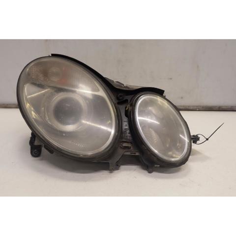 Luz direita A2118200261 MERCEDES